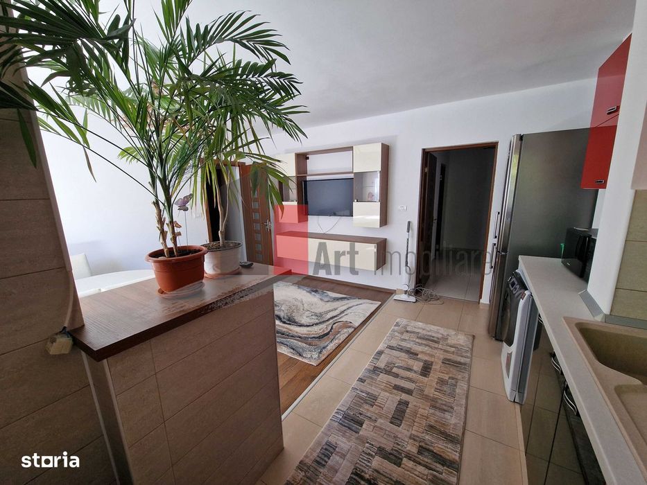 Închiriere 3 camere, nou, zona Favorit, 2 locuri de parcare