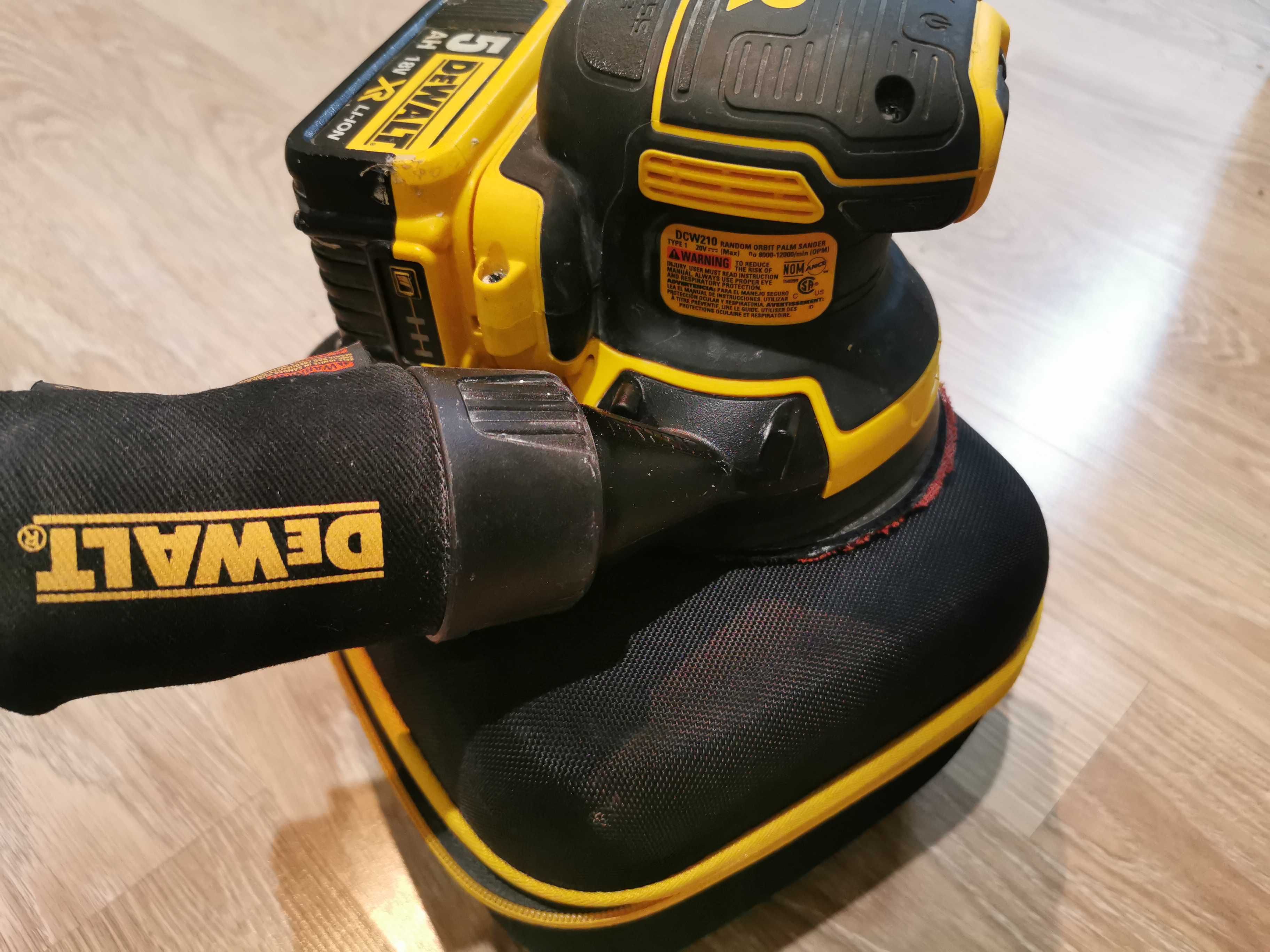 Шлифовальная машинка Dewalt DCW210