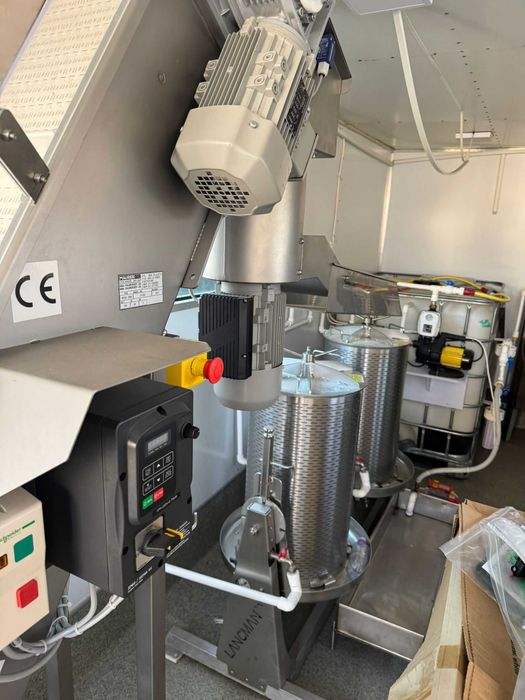 AFACERE- Linie Automatizată Profesioanala Mobilă Nouă de Producere suc