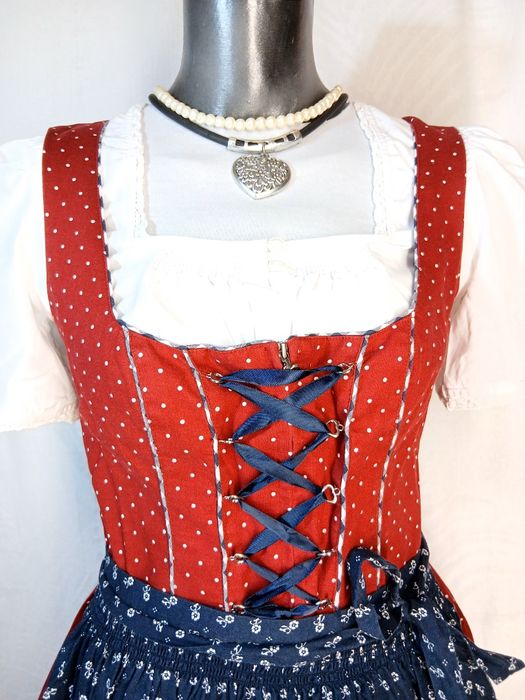 Dirndl Nr 36, Rochie bavareza  Oktoberfest sarafan rochie tiroleza