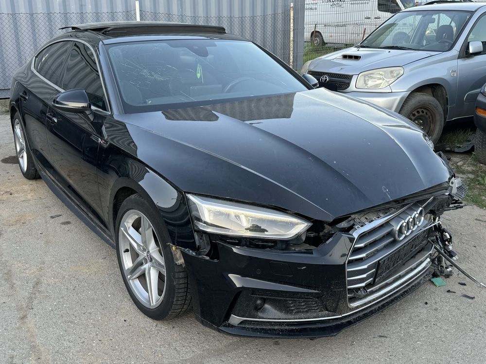 Audi A5 2.0 TDI Quattro S-Line Matrix 190cp avariat