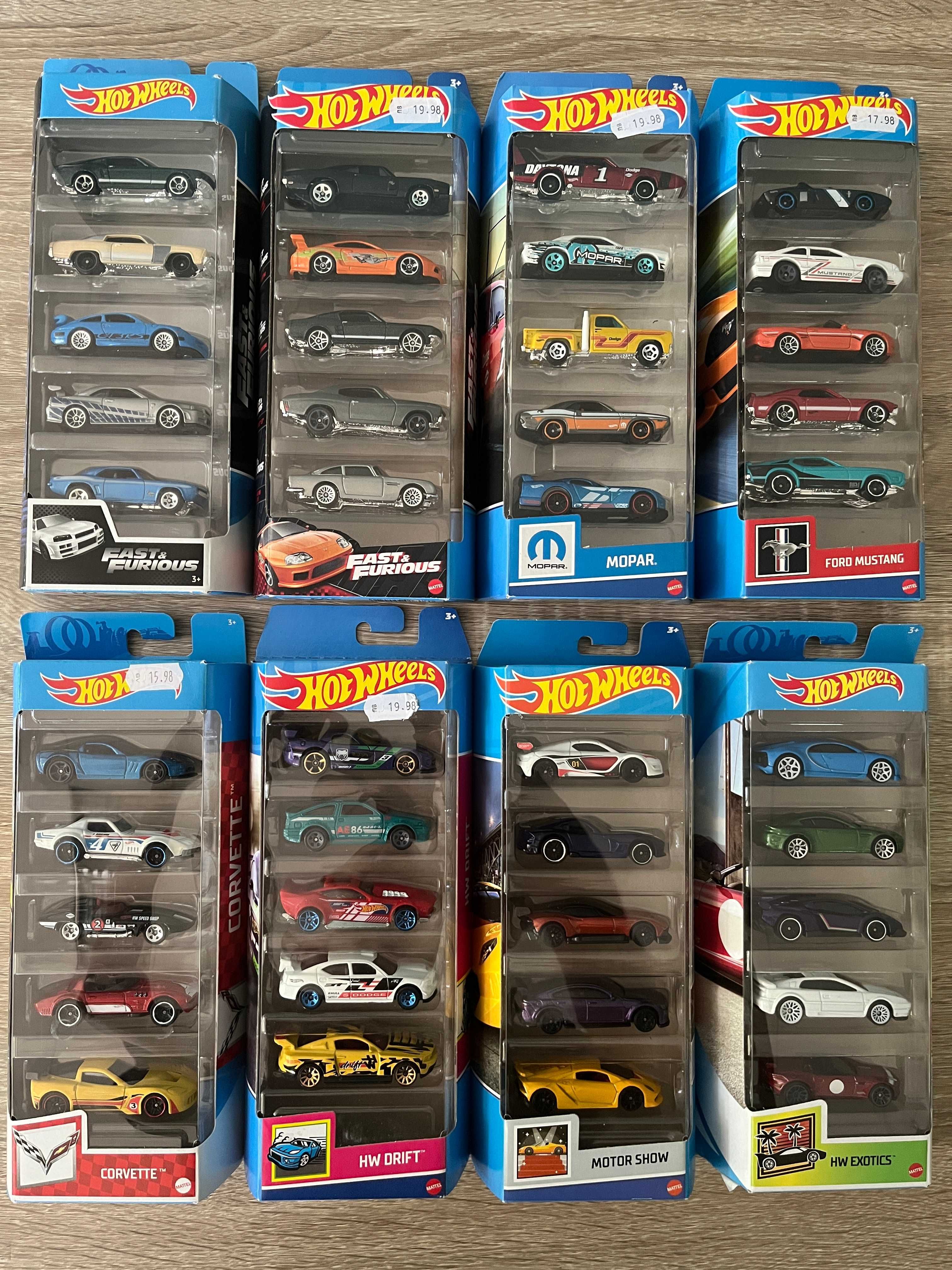 Метални колички Hot Wheels, Matchbox и Welly