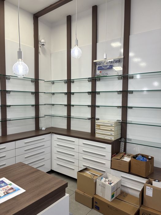 Търговско оборудване за аптека ( аптечно обирудване)