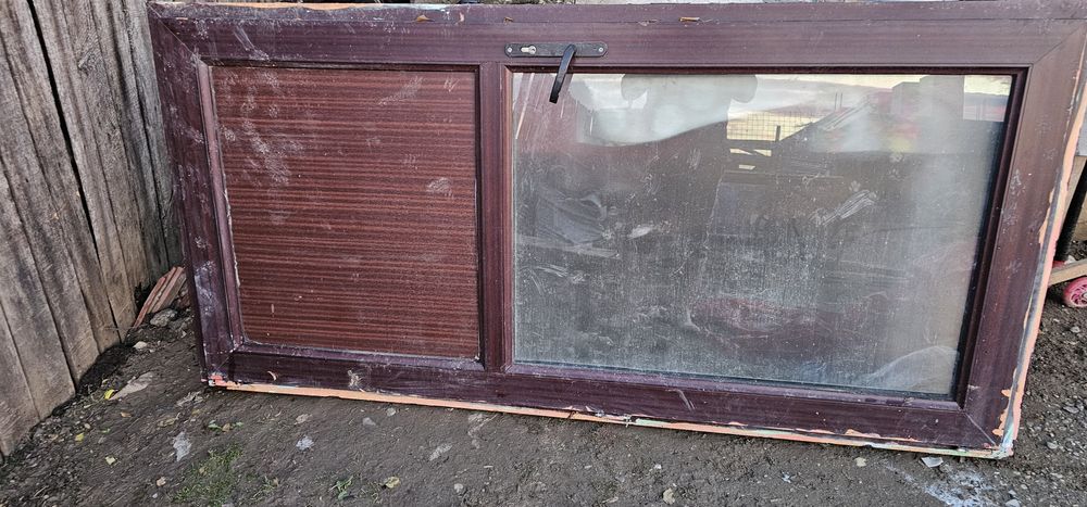 Vand usi de termopan folosite