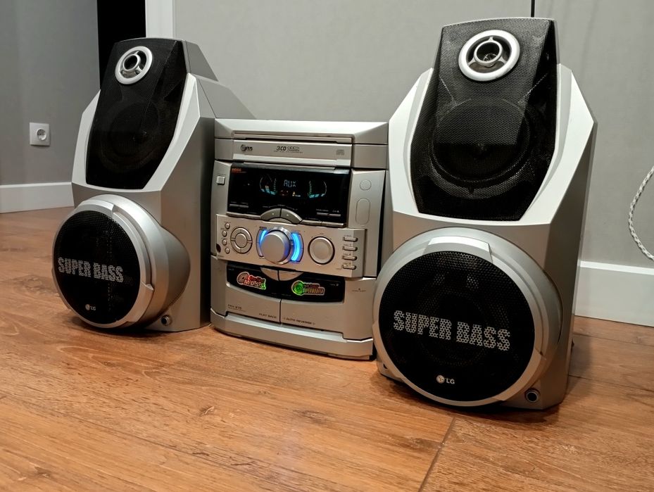 USB, Bluetooth, Radio, AUX, кассеты музыкальный центр
