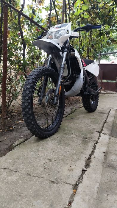 Vând cross derbi sau schimb