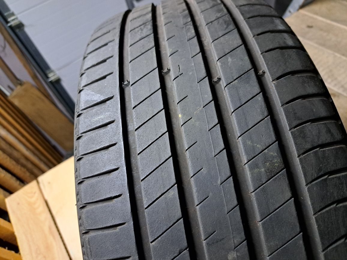 O anvelopa 255/45 R20 Michelin