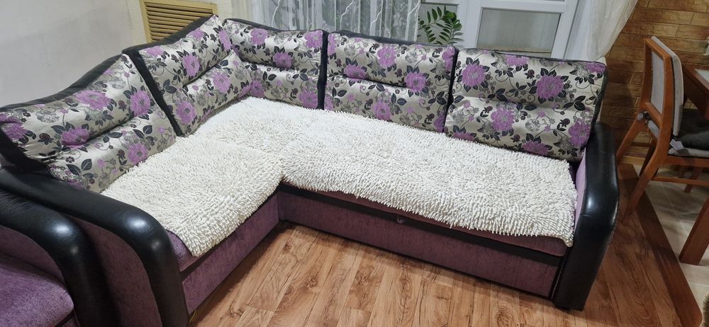 Продам угловой  диван с креслом