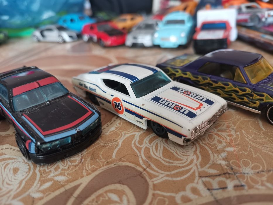 Метални колички Matchbox Maisto Mattel Welly