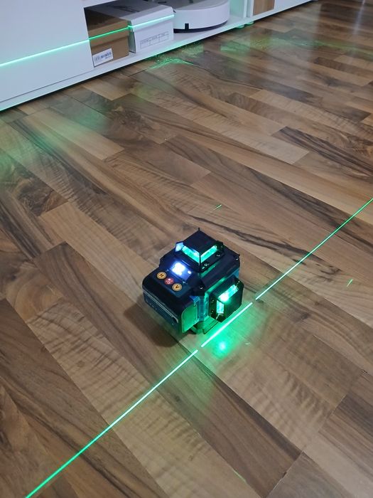 Laser 360 OKBOONS cu trepied si telecomanda