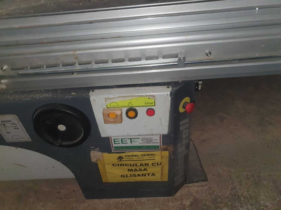 Circular cu incizor marca holzprod . Utilaj industrial stare perfrcta
