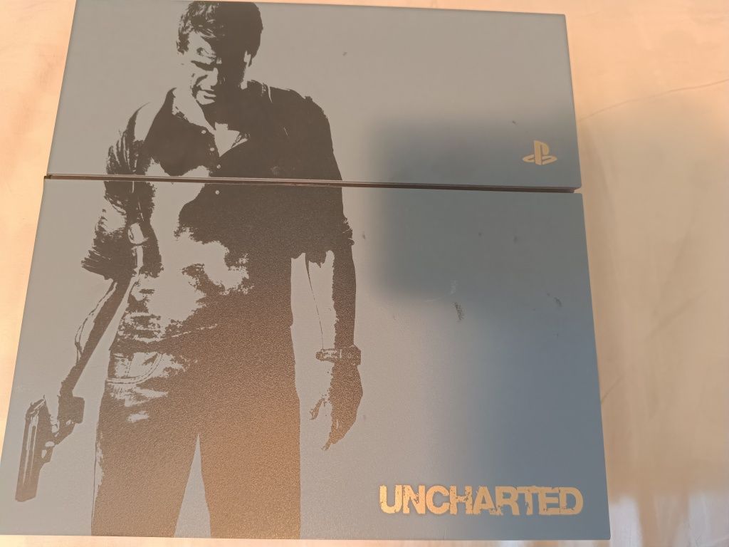Playstation 4 Ultimate Player Edition - Uncharted Release Day Edition