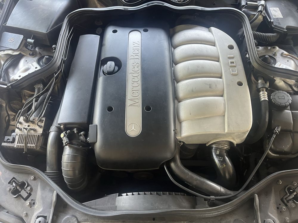 Mercedes w211 270cdi na chasti Мерцедес на части