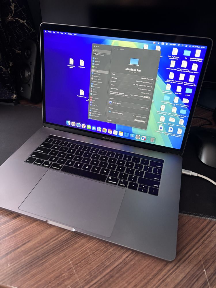 Macbook pro 2018 32Gb ram a1990