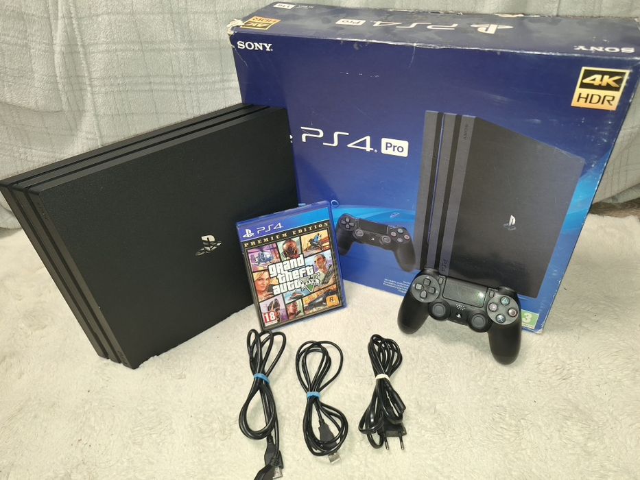 Ps4 Pro 1TB + GTA V Premium edition