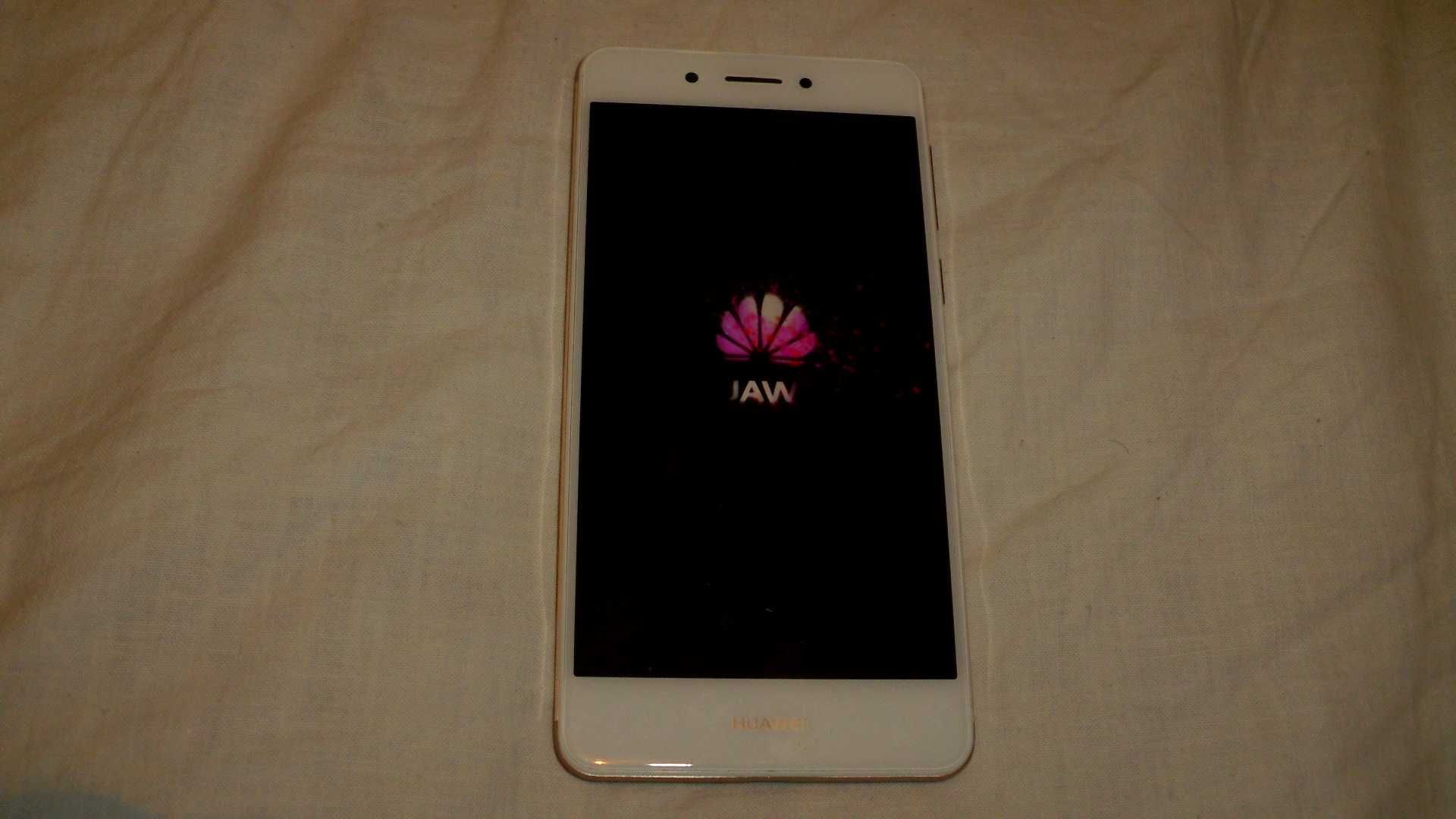 Huawei Nova Smart(DIG-L21) 2GB, 16GB, Dual SIM LTE, Сребрист