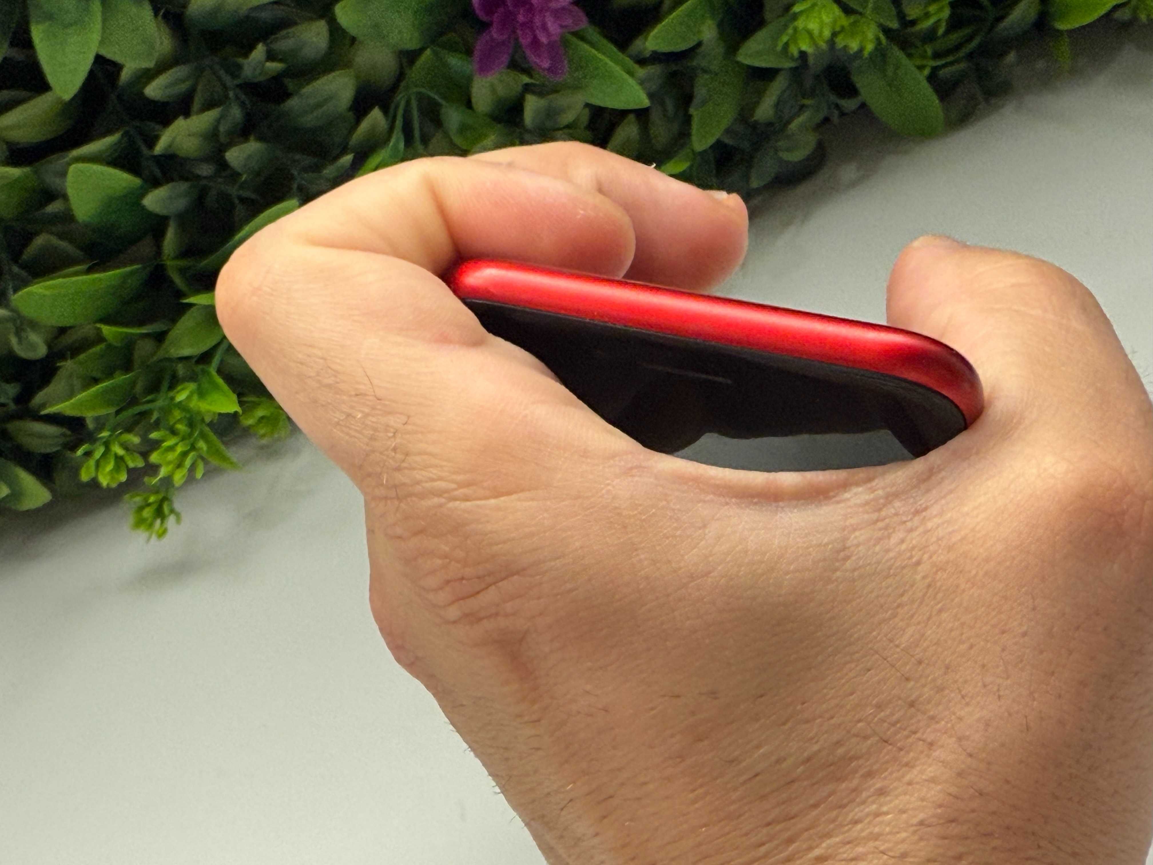 iPhone 8 64GB 100% Red