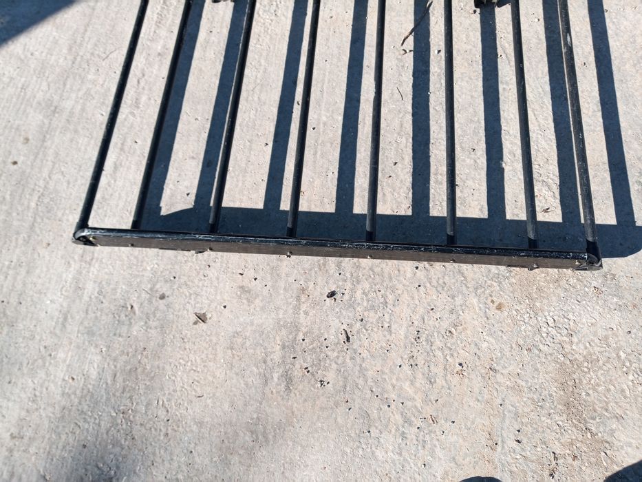 Продавам греди за багажник за автомобил