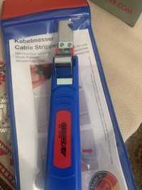 Нож за сваляне на изолация от кабел