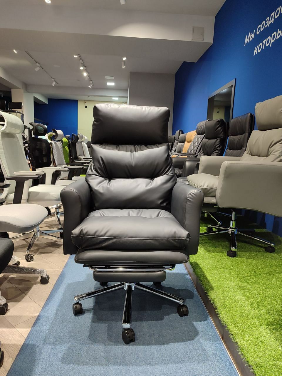 Кресло для руководителя модель Range pro max