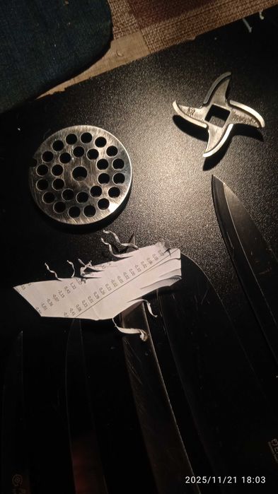 Ascut cuțite în Reghin.Tocilarie. 7 lei.