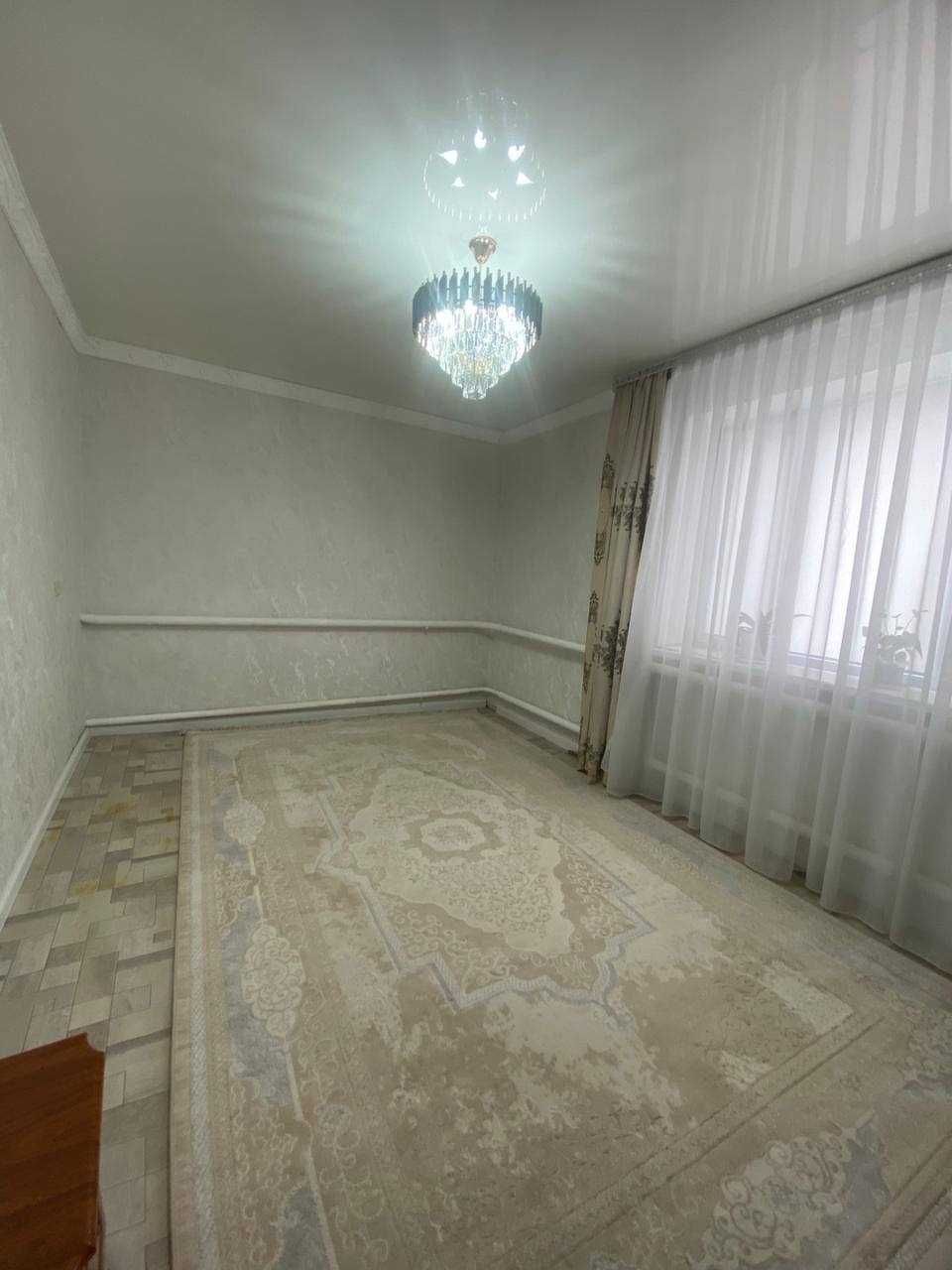 Продам 2 к.кв. в районе Горпитомника