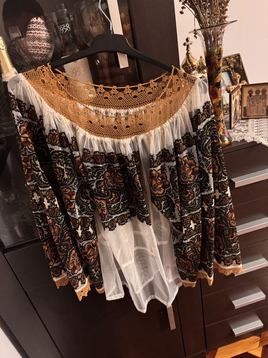 Camasa Traditionala