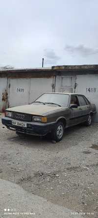Продается Audi 80. Технически не исправен. Требуется ремонт двигателя.