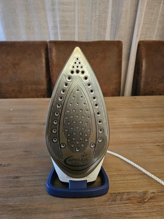 Fier de călcat Tefal – Perfect funcțional, compact