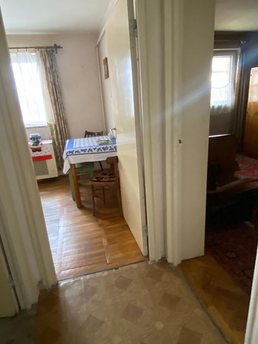 De vanzare apartament 3 camere