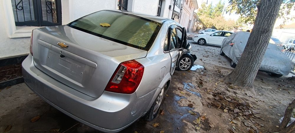 Avareniy Gentra sotiladi