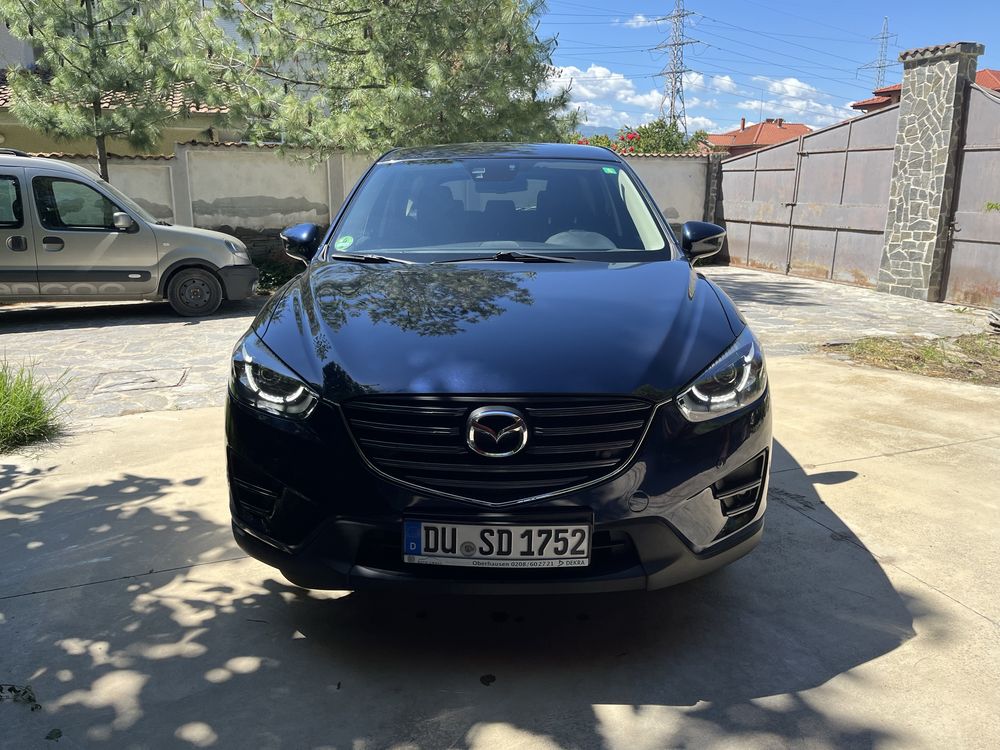 Продавам автомобил MazdaCX5