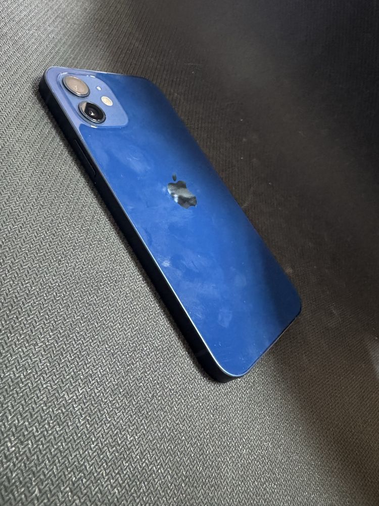 iPhone 12 128gb - заключен с iCloud