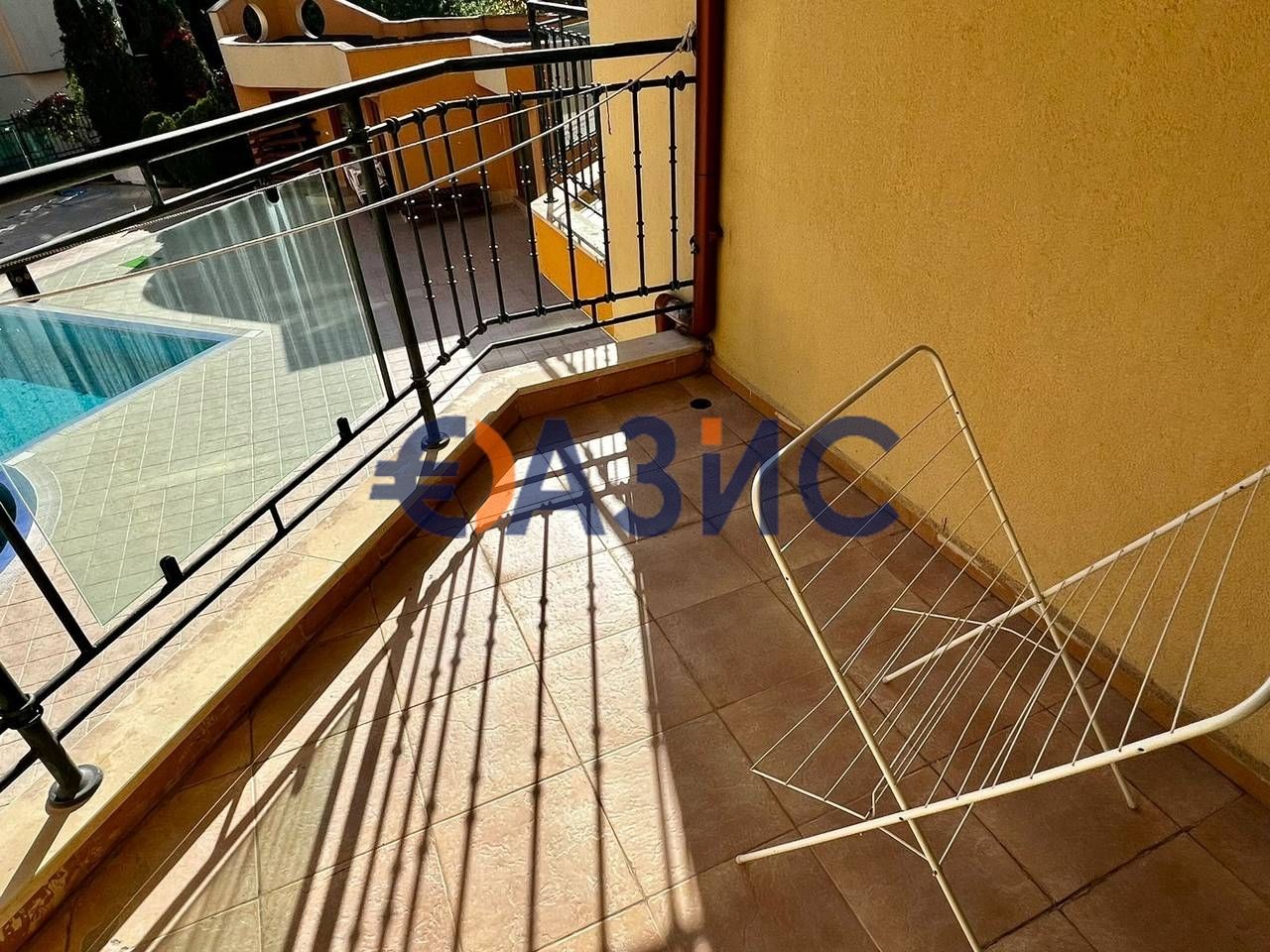 Продава се Двустаен апартамент в к.к. Слънчев бряг - 72 кв.м за 931 €/кв.м - Снимка #8