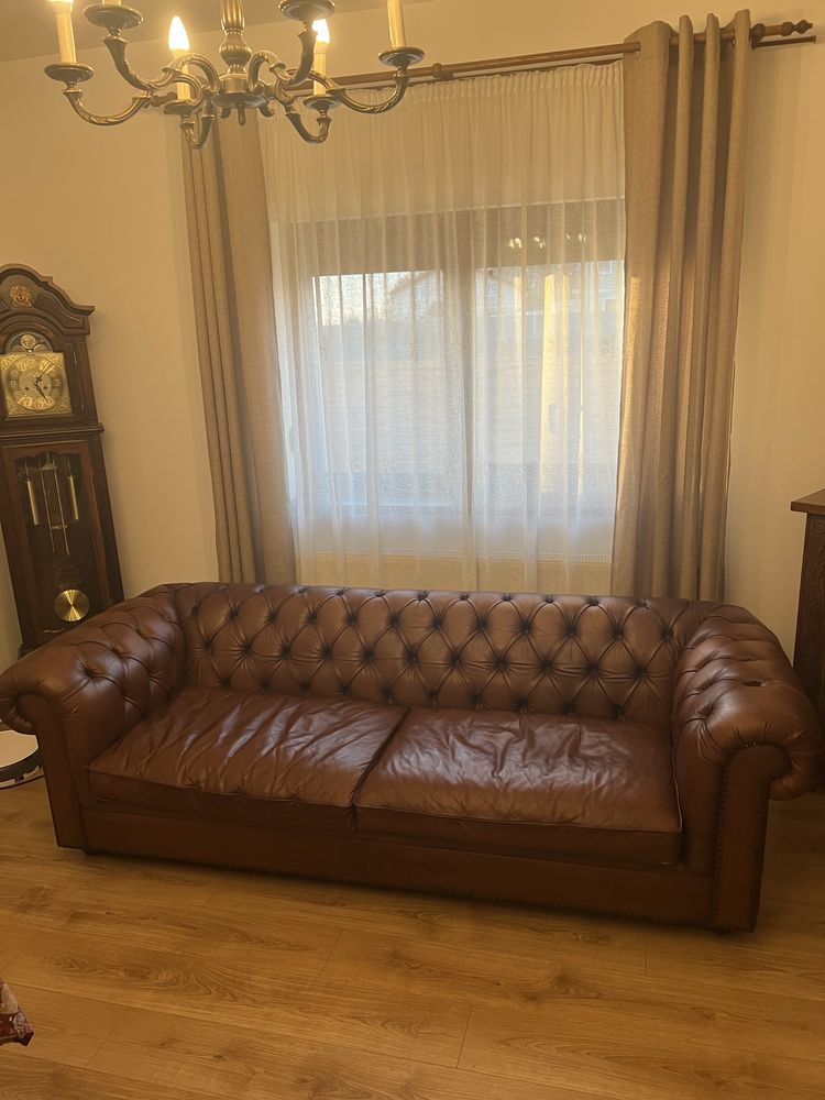 Canapea Chesterfield de piele naturala