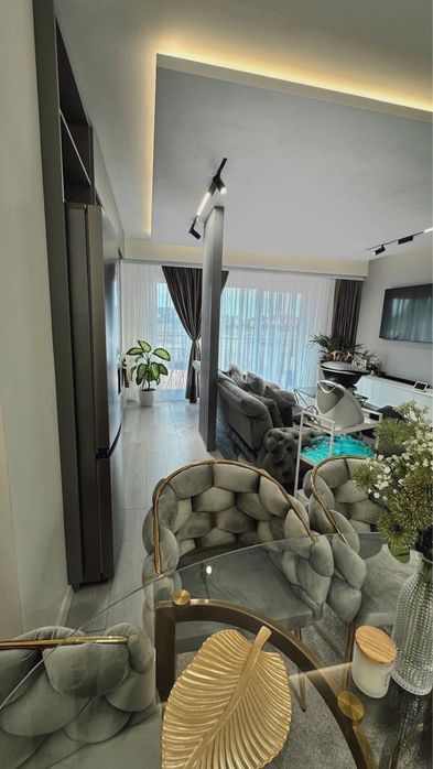 Vand apartament 3 camere/gradina/loc parcare subterana