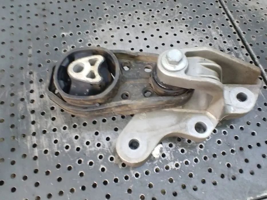suport motor 1.0b b7jb  ecoboost hybrid  ford puma 2020