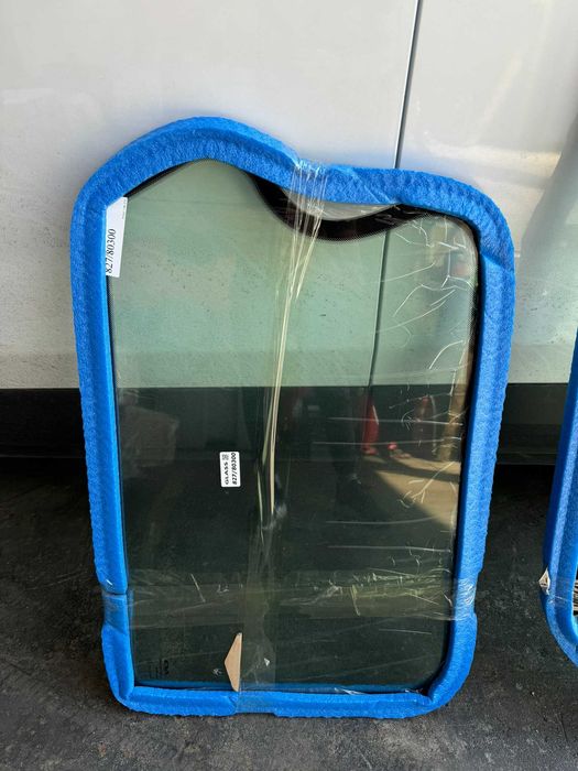 Стъкла за всички марки строителни машини