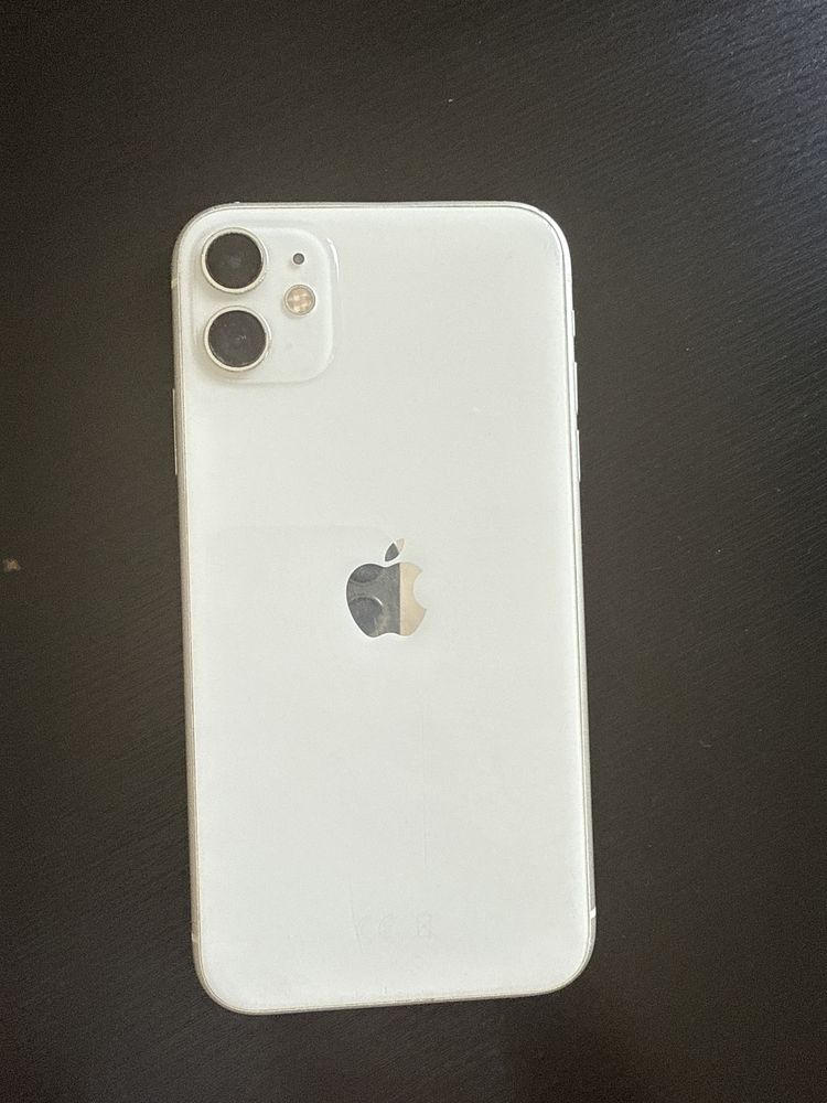 Продам iPhone 11