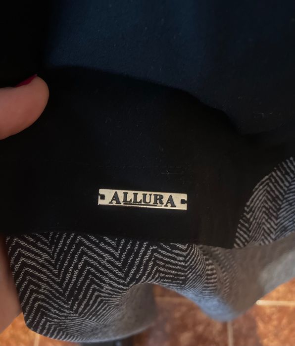 Прексна чисто нова елегантна рокля