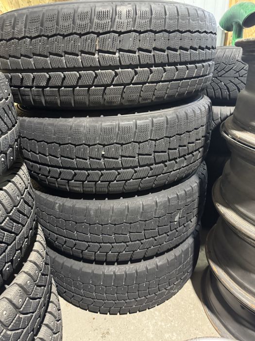 Шины диски в сборе 5х114.3 R15 205/65 зима липучки