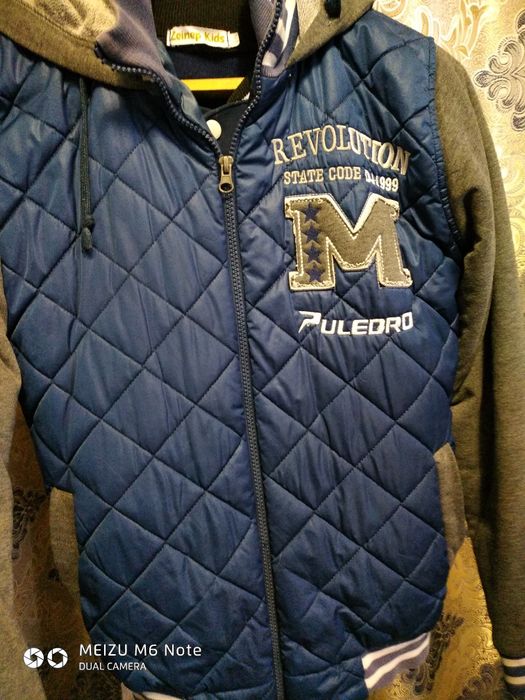 Куртка для мальчика,бомбер, на 10-12лет,отлично для школы,2500