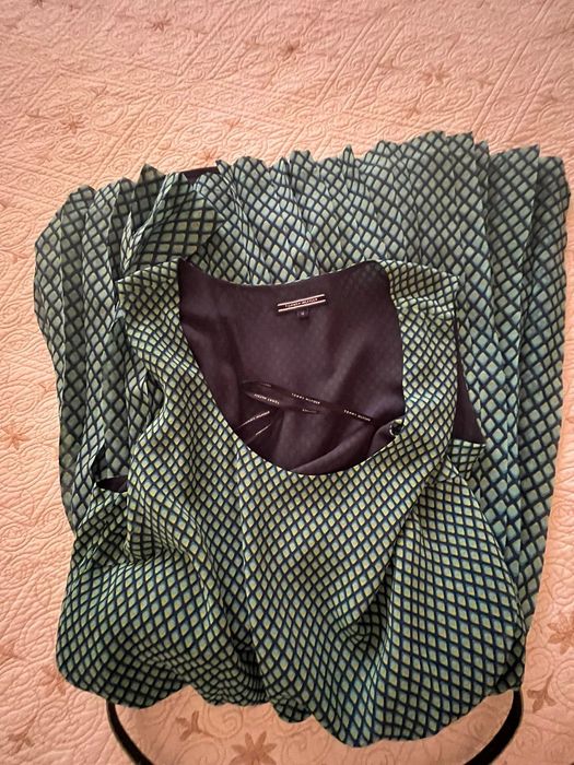 Чисто нова рокля Tommy Hilfiger , размер 12, прана на хим. чистене