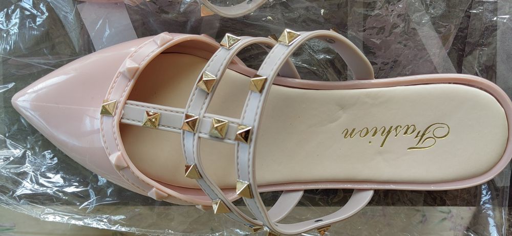 Дамски сандали нови