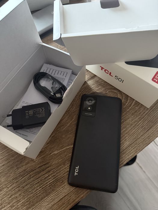 Telefon TLC 501 nou cadou de la orange cu tot cu cartela