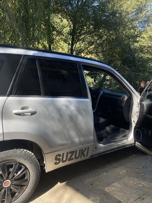 de vanzare suzuki granvitara 4x4 la buton,an 2005 pret 3500 euro