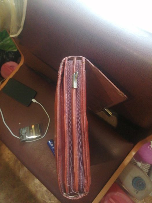 Продам портфель фирмы ROCKBUN