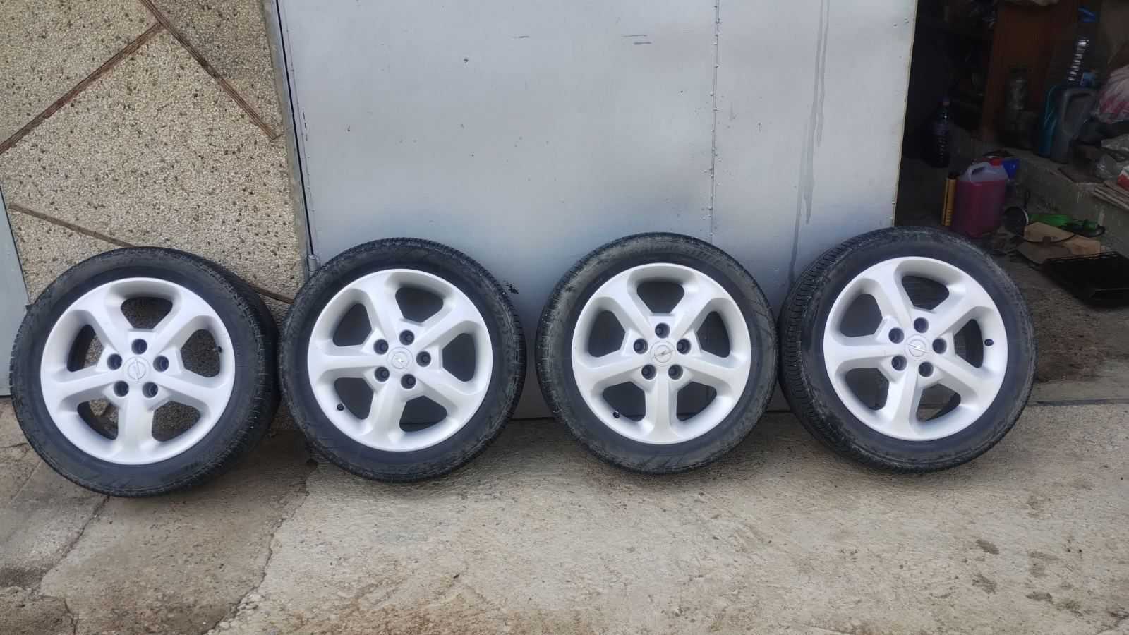 Джанти с гуми 195/50 R16 (5 × 110)