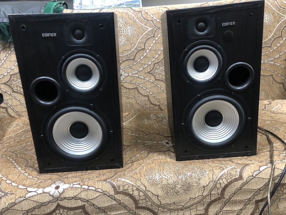edifer R2700 studio7