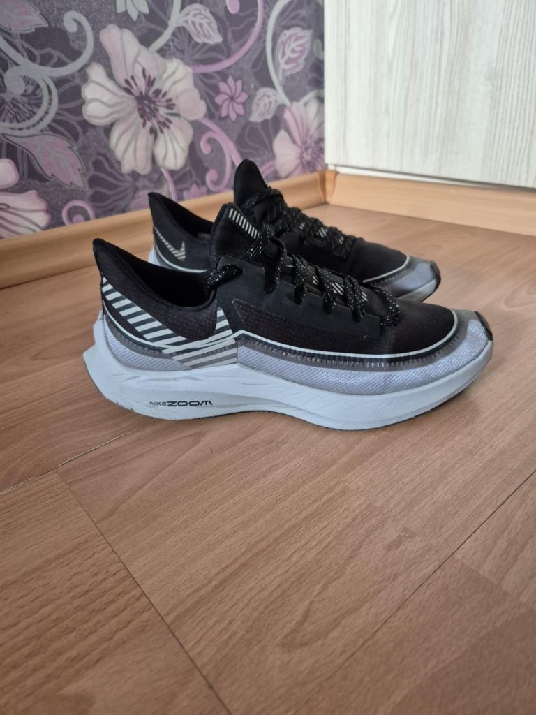 NIKE ZOOM Winflo 6 Shield - 40 номер